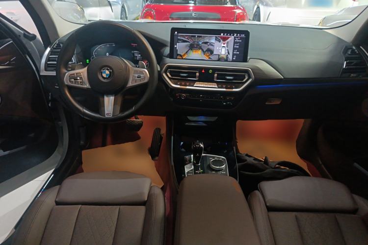 Used BMW X3 2022 Second Facelift xDrive30i Leading Edition M Night Sky Package Center Console