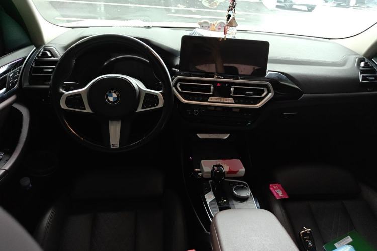 Used BMW X3 2022 xDrive25i M Sport Package Center Console