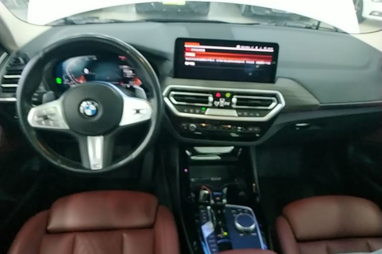 Used BMW X3 2022 Second Facelift xDrive30i Leading Edition M Night Sky Package Center Console