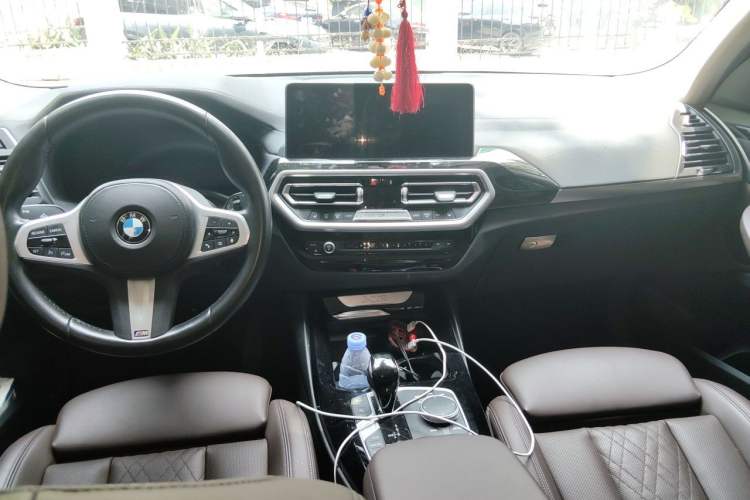 Used BMW X3 2022 xDrive25i M Sport Package Center Console
