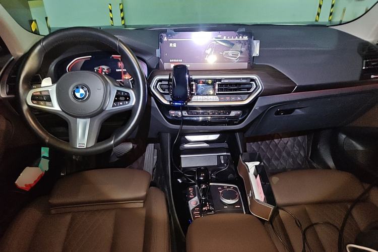 Used BMW X3 2022 Facelift xDrive30i Luxury Edition M Night Edition Package Center Console