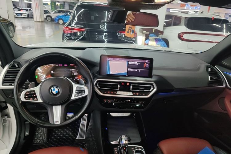 Used BMW X3 2022 Restyled xDrive30i Luxury Edition M Night Sky Package Center Console