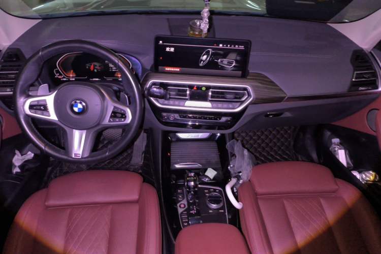 Used BMW X3 2022 xDrive30i Luxury Model M Night Sky Package Center Console