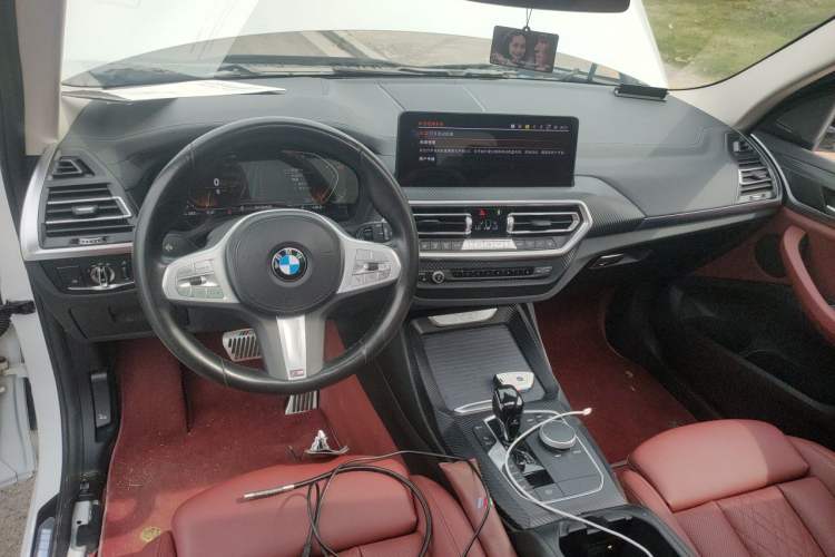 Used BMW X3 2022 xDrive25i M Sport Package Center Console