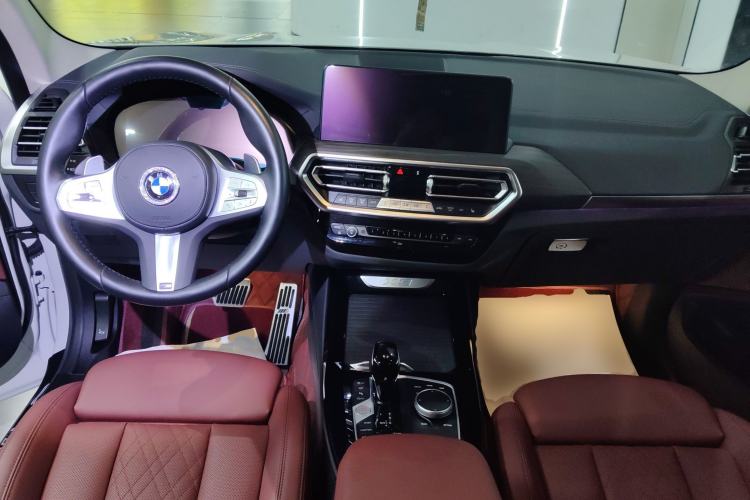 Used BMW X3 2022 Second Facelift xDrive30i Leading Edition M Night Sky Package Center Console