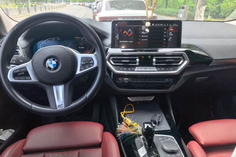 Used BMW X3 2022 xDrive25i M Sport Package Center Console