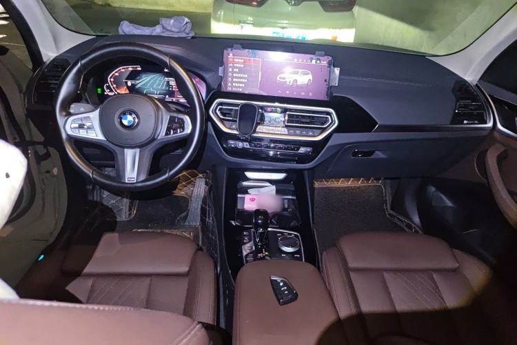 Used BMW X3 2022 Restyled xDrive25i M Sport Package Center Console