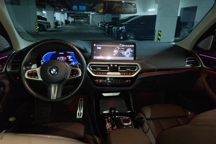 Used BMW X3 2022 Facelift xDrive30i Luxury Edition M Night Edition Package Center Console
