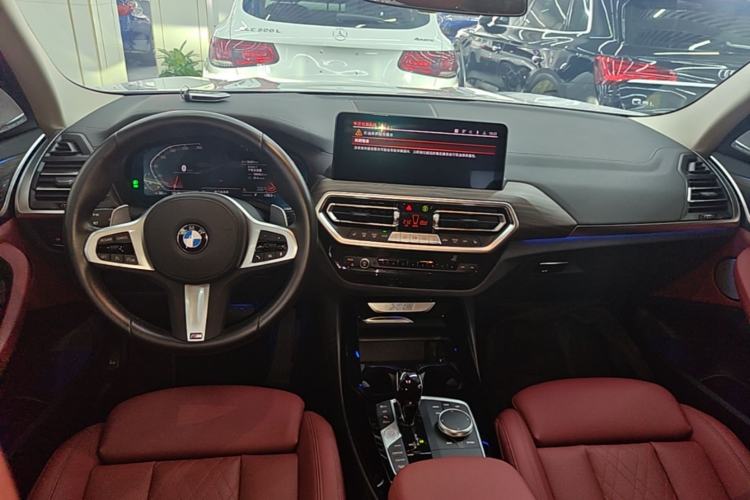 Used BMW X3 2022 Facelift xDrive30i Luxury Edition M Night Edition Package Center Console