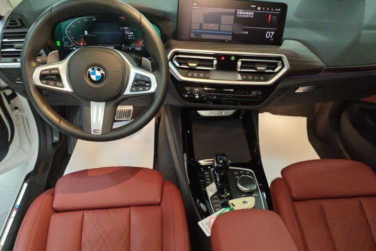 Used BMW X3 2022 Facelift xDrive30i Luxury Edition M Night Edition Package Center Console