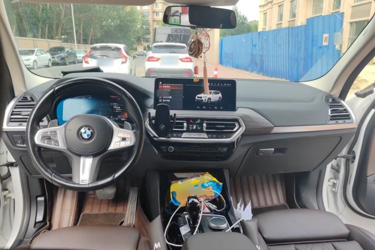 Used BMW X3 2022 Facelift xDrive30i Luxury Edition M Night Edition Package Center Console