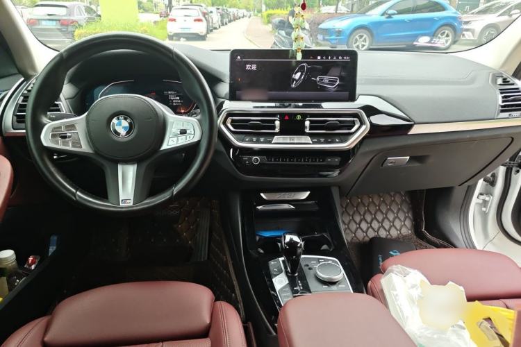 Used BMW X3 2022 xDrive25i M Sport Package Center Console