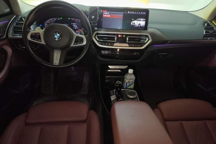 Used BMW X3 2022 Second Facelift xDrive30i Leading Edition M Night Sky Package Center Console