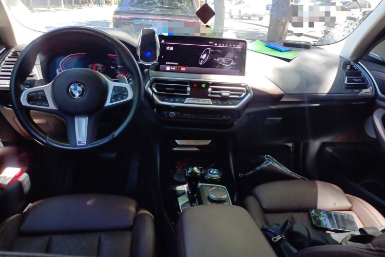 Used BMW X3 2022 xDrive30i Luxury Model M Night Sky Package Center Console