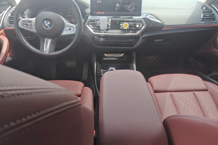 Used BMW X3 2022 xDrive25i M Sport Package Center Console