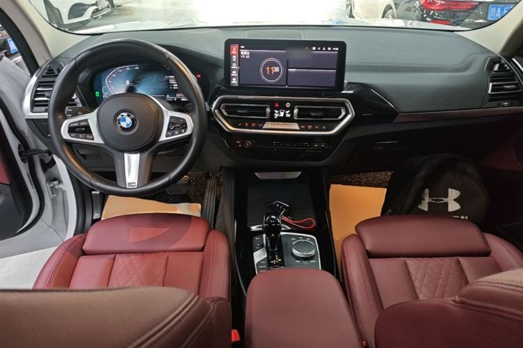 Used BMW X3 2022 xDrive25i M Sport Package Center Console