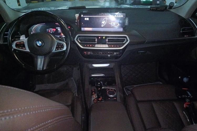 Used BMW X3 2022 xDrive30i Luxury Model M Night Sky Package Center Console