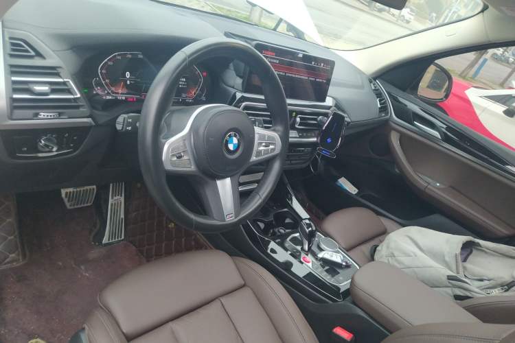 Used BMW X3 2022 Restyled xDrive25i M Sport Package Center Console