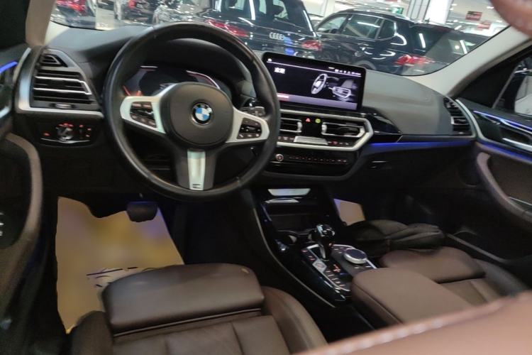 Used BMW X3 2022 xDrive25i M Sport Package Center Console