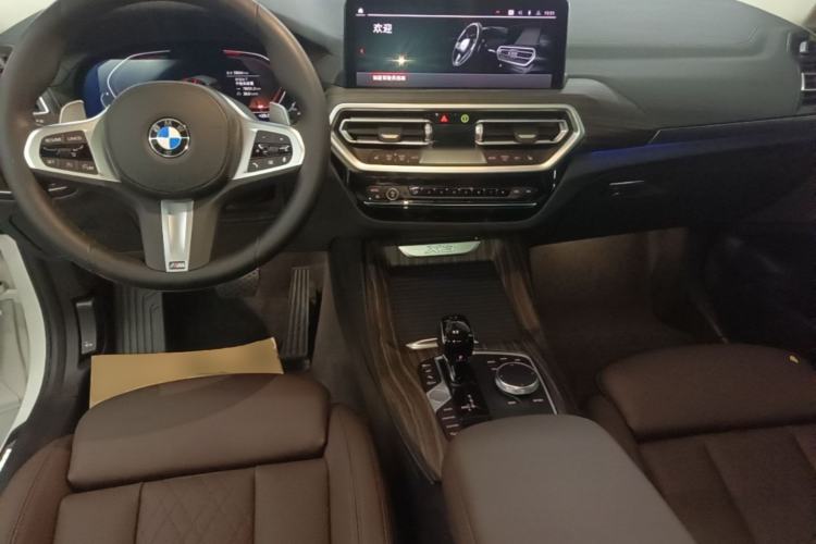 Used BMW X3 2022 Facelift xDrive30i Luxury Edition M Night Edition Package Center Console