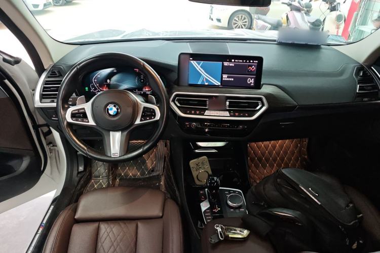 Used BMW X3 2022 xDrive30i Luxury Model M Night Sky Package Center Console