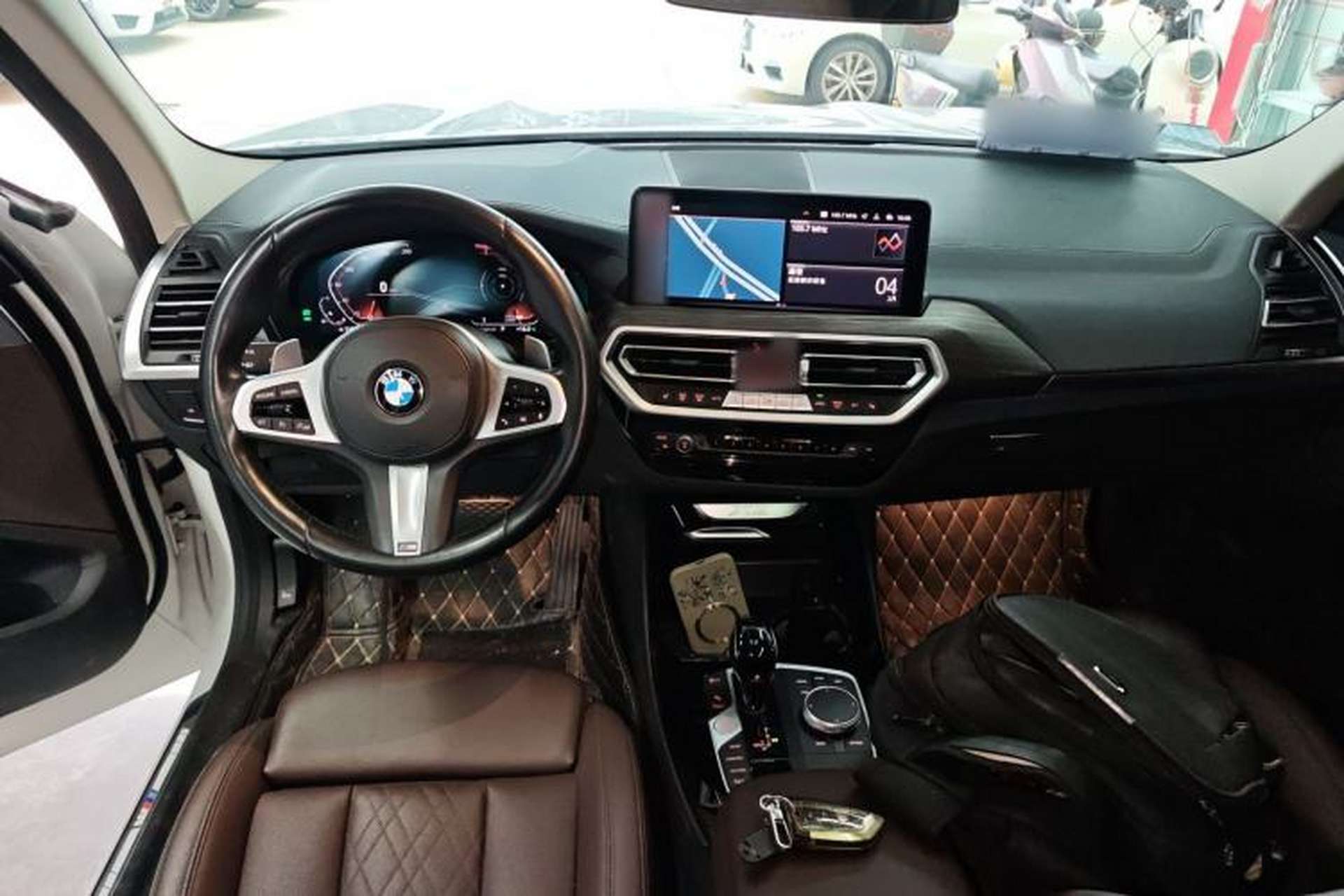 Used BMW X3 2022 xDrive30i Luxury Model M Night Sky Package Center Console