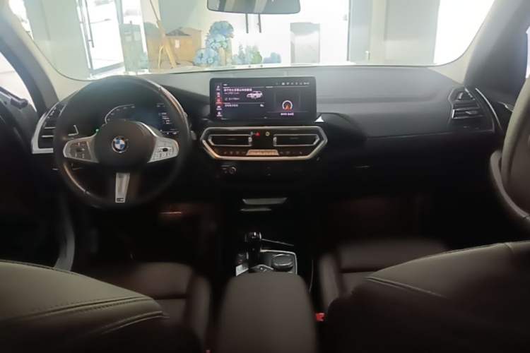 Used BMW X3 2022 Restyled xDrive25i M Sport Package Center Console