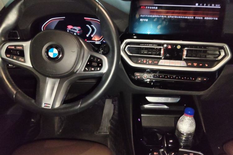 Used BMW X3 2022 xDrive25i M Sport Package Center Console