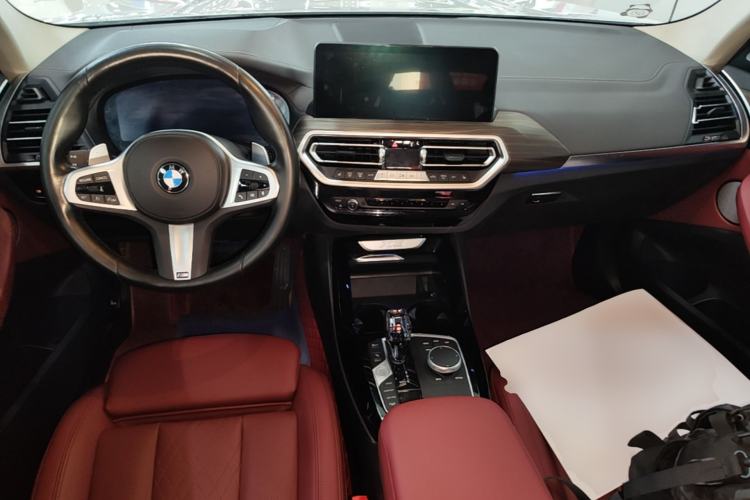 Used BMW X3 2022 xDrive30i Luxury Model M Night Sky Package Center Console