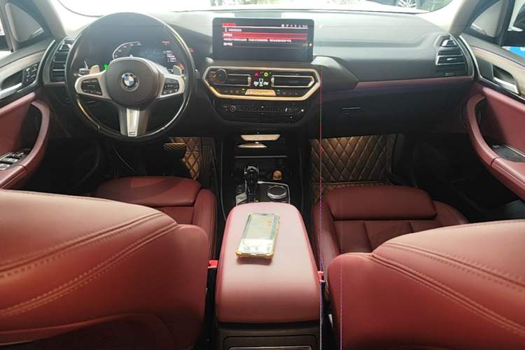 Used BMW X3 2022 xDrive30i Luxury Model M Night Sky Package Center Console