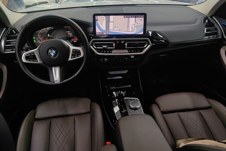 Used BMW X3 2022 xDrive25i M Sport Package Center Console