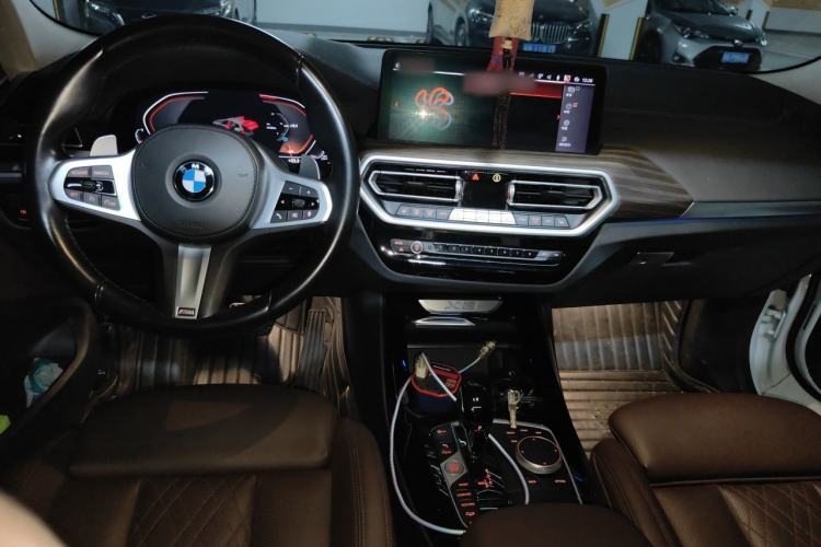 Used BMW X3 2022 xDrive30i Luxury Model M Night Sky Package Center Console