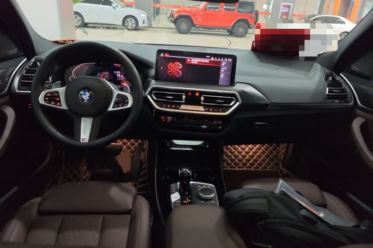 Used BMW X3 2022 Second Facelift xDrive30i Luxury Edition M Night Sky Package Center Console