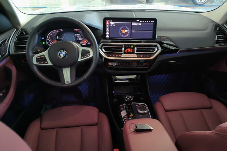 Used BMW X3 2022 Restyled xDrive25i M Sport Package Center Console