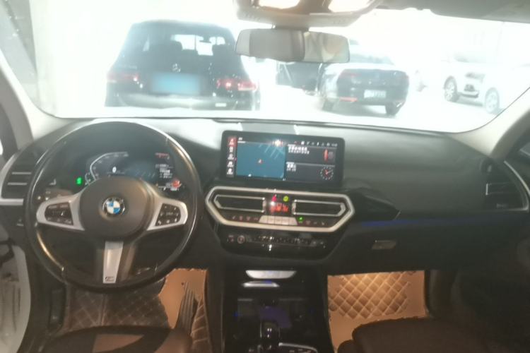 Used BMW X3 2022 xDrive25i M Sport Package Center Console