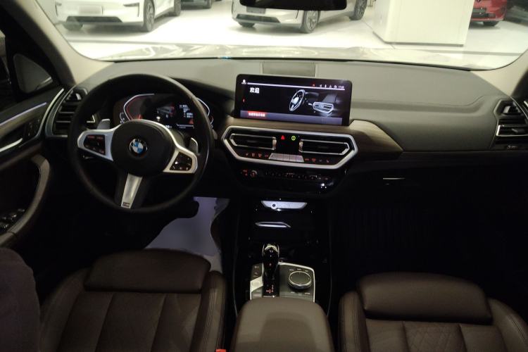 Used BMW X3 2022 xDrive30i Luxury Model M Night Sky Package Center Console