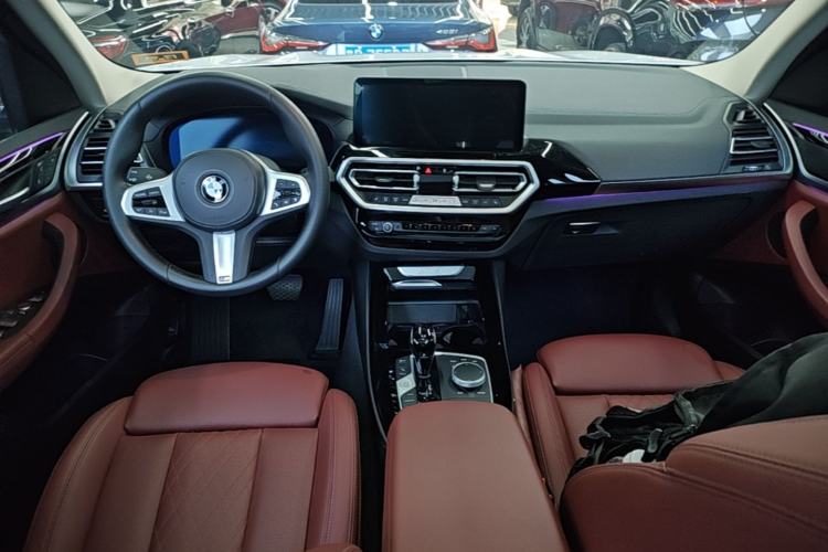Used BMW X3 2022 xDrive25i M Sport Package Center Console