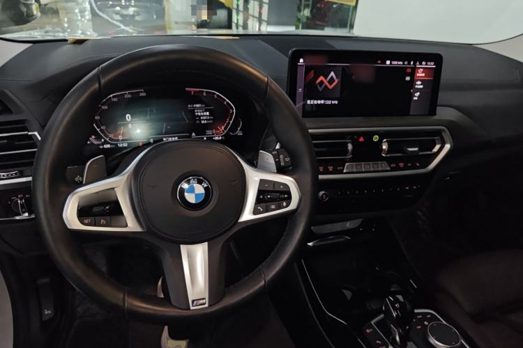 Used BMW X3 2022 xDrive30i Luxury Model M Night Sky Package Center Console