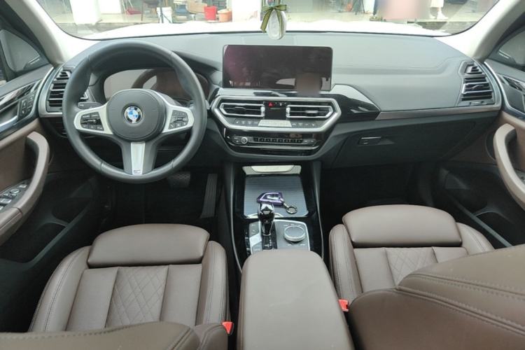 Used BMW X3 2022 xDrive25i M Sport Package Center Console
