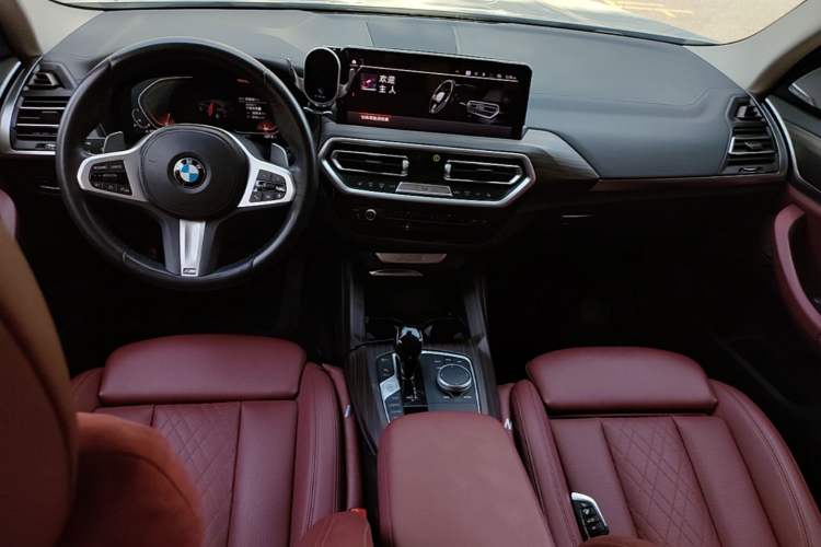 Used BMW X3 2022 xDrive30i Luxury Model M Night Sky Package Center Console