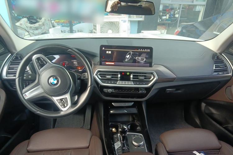 Used BMW X3 2022 xDrive30i Luxury Model M Night Sky Package Center Console