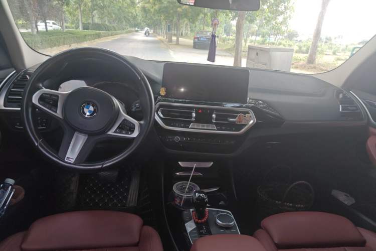 Used BMW X3 2022 xDrive25i M Sport Package Center Console