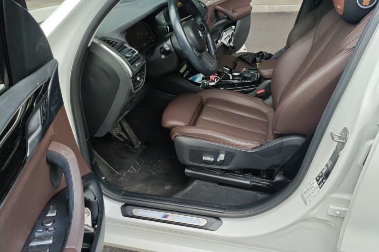 Used BMW X3 2022 xDrive25i M Sport Package Driver Seat