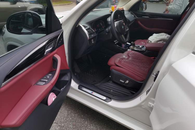 Used BMW X3 2022 xDrive25i M Sport Package Driver Seat