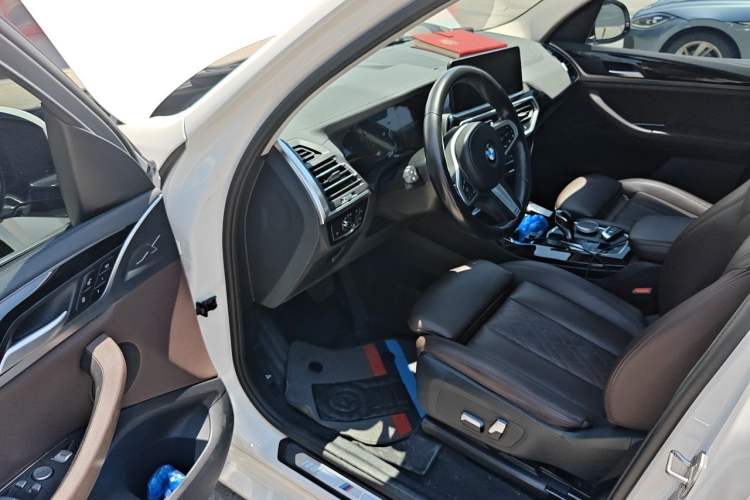 Used BMW X3 2022 xDrive25i M Sport Package Driver Seat