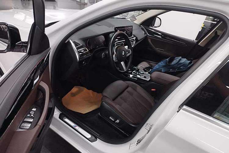 Used BMW X3 2022 Restyled xDrive25i M Sport Package Driver Seat