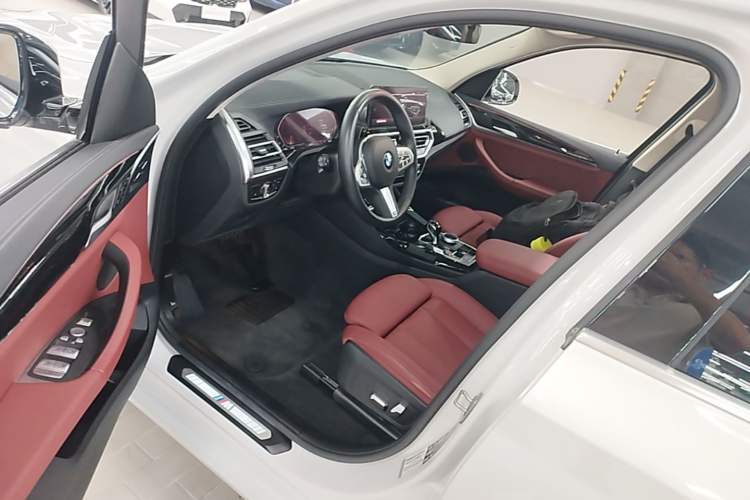 Used BMW X3 2022 Restyled xDrive25i M Sport Package Driver Seat