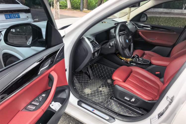 Used BMW X3 2022 xDrive25i M Sport Package Driver Seat