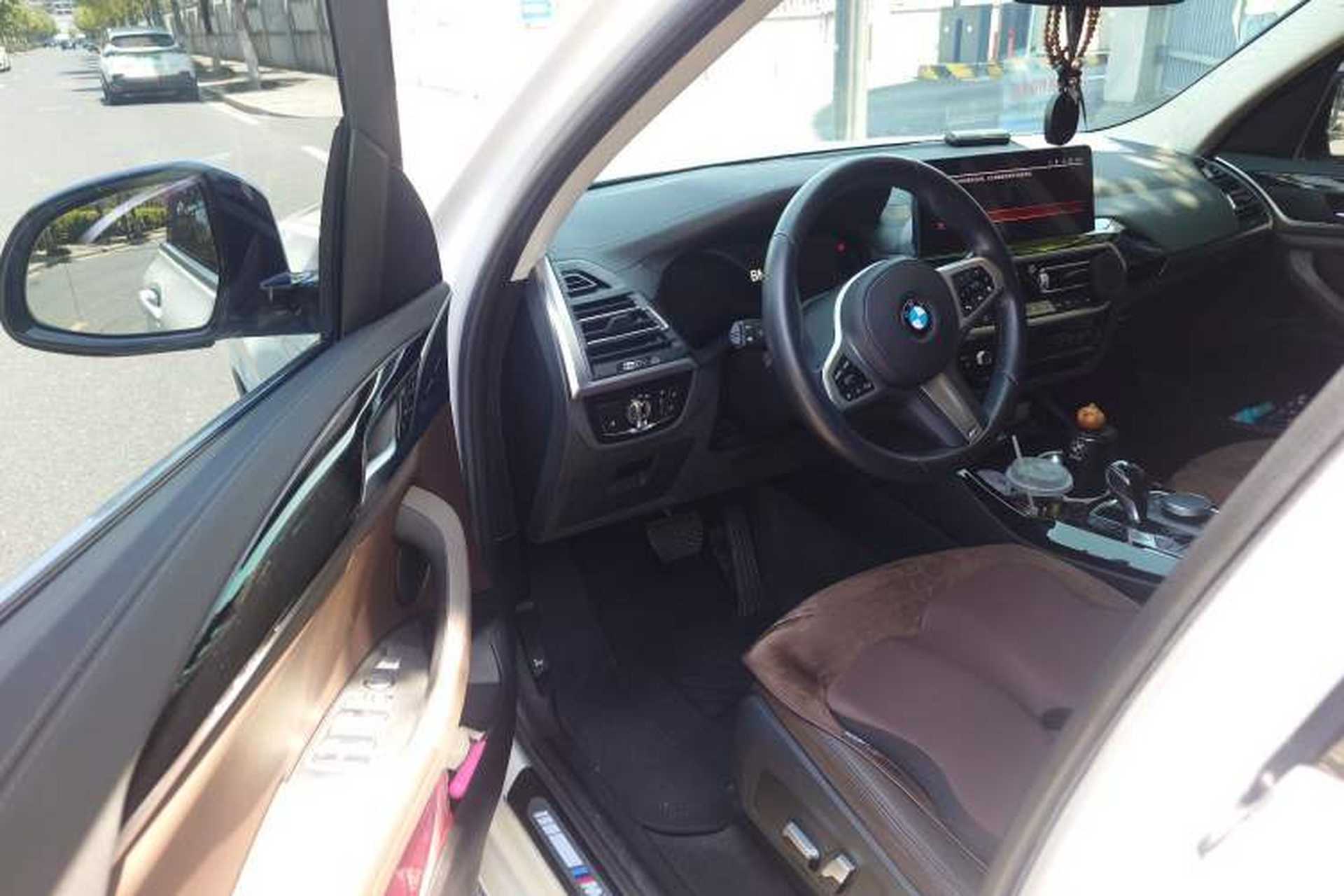 Used BMW X3 2022 xDrive25i M Sport Package Driver Seat