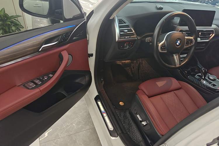 Used BMW X3 2022 Facelift xDrive30i Luxury Edition M Night Edition Package Driver Seat